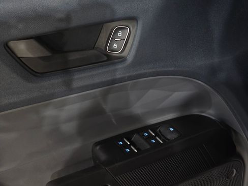 New 2025 Ford Maverick XL w/ Equipment Group 102A image 13