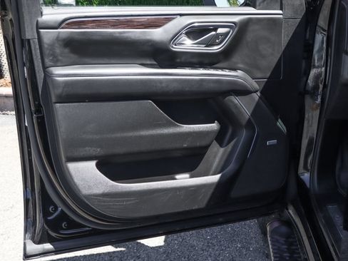 Used 2022 Chevrolet Tahoe Z71 AWD/4WD image 16