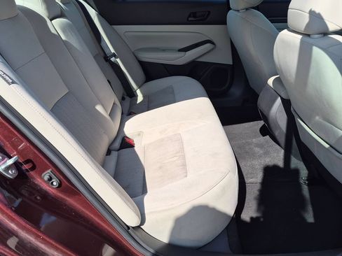 Used 2025 Nissan Altima 2.5 SV FWD image 27