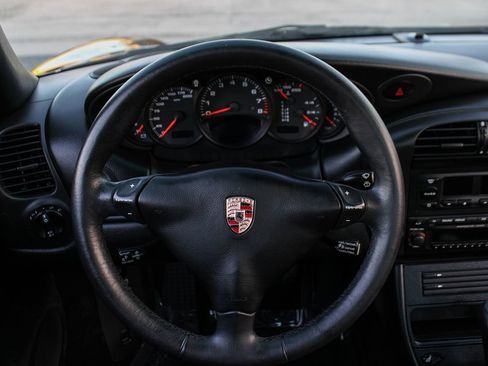 Used 2003 Porsche 911 Carrera RWD image 21