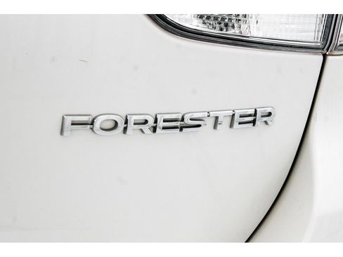 Used 2022 Subaru Forester Premium AWD/4WD image 54