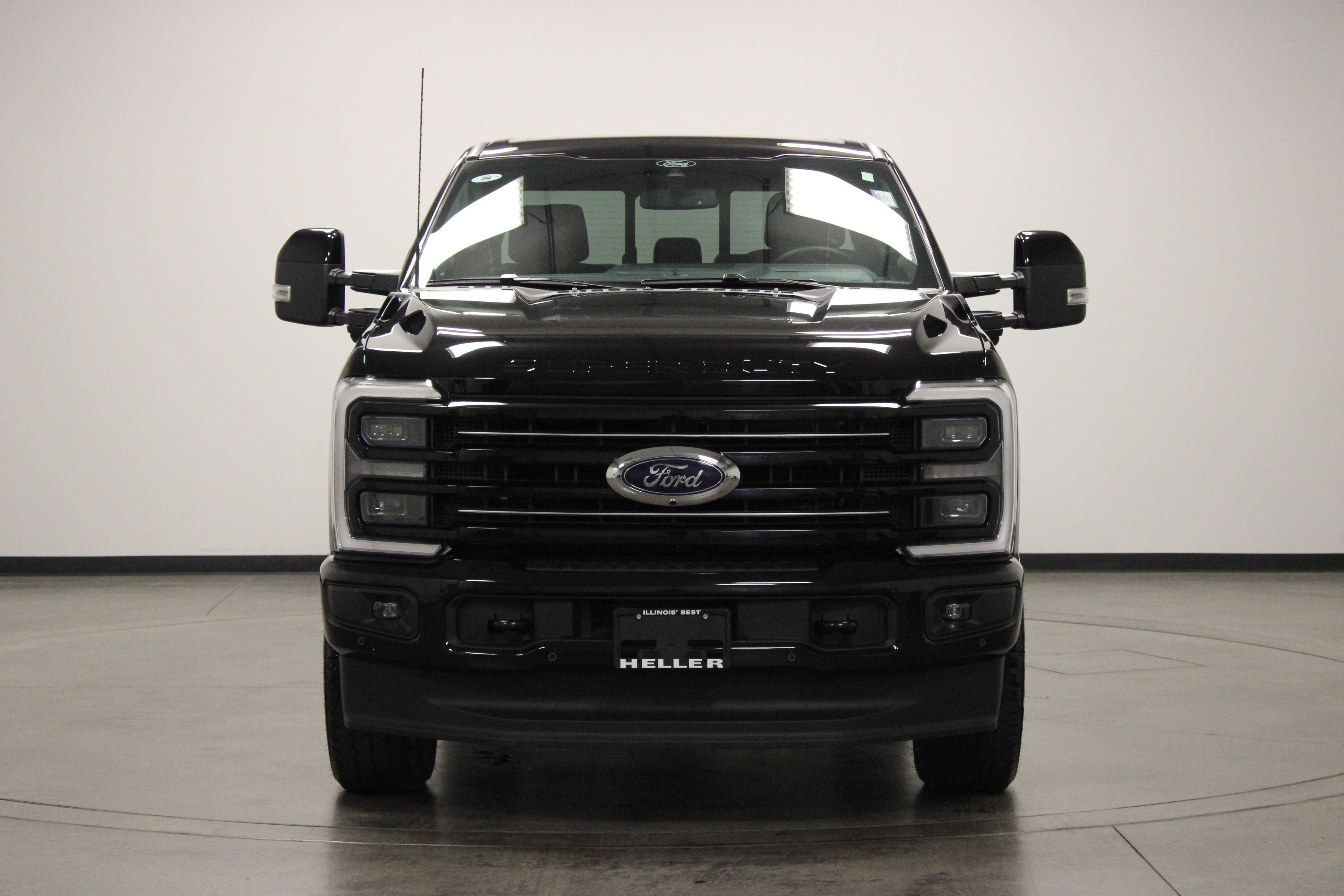 Used 2026 Ford F250 Platinum AWD/4WD image 3