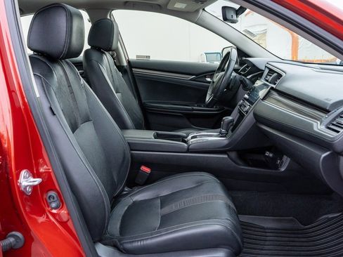 Certified 2019 Honda Civic Touring image 21