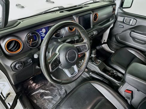 Used 2023 Jeep Gladiator Mojave w/ Dual Top Group AWD/4WD image 2