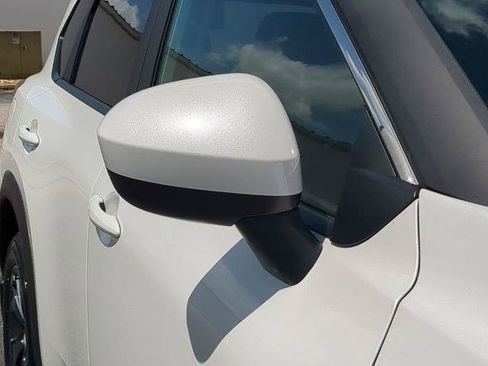 Certified 2026 Nissan Rogue SV FWD image 13