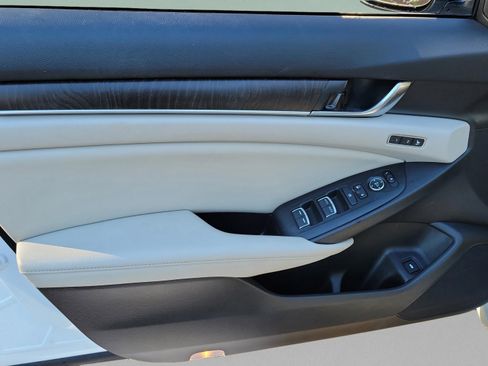 Certified 2022 Honda Accord Touring image 15