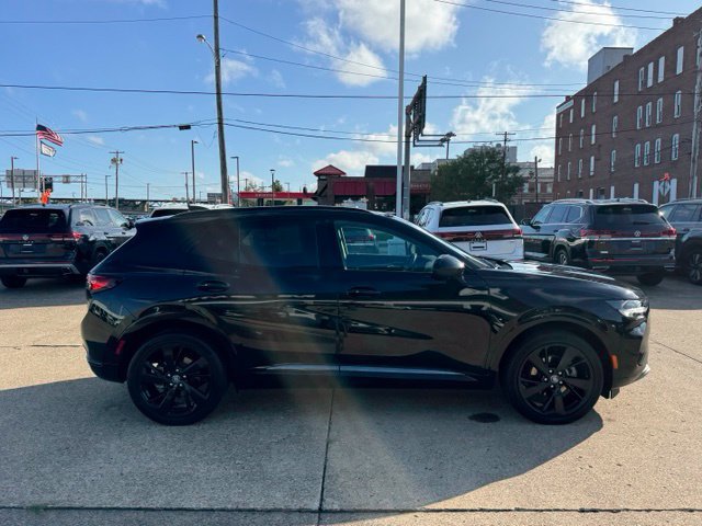 Used 2022 Buick Envision Essence w/ Technology Package I AWD/4WD image 6