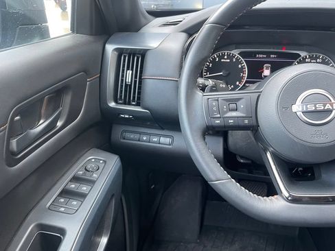 Used 2025 Nissan Pathfinder Rock Creek AWD/4WD image 12