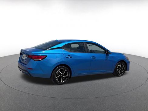 Used 2025 Nissan Sentra SV FWD image 14