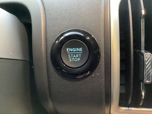 New 2025 Ford Expedition Active image 76