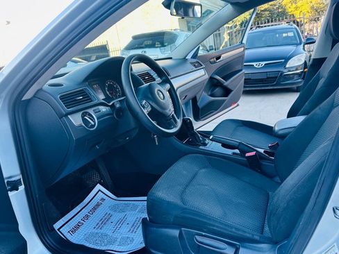 Used 2014 Volkswagen Passat 1.8T S image 12