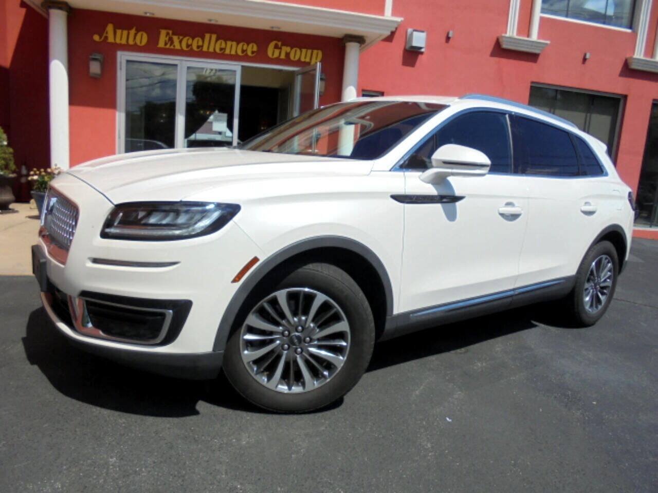 Used 2019 Lincoln Nautilus Select AWD/4WD image 2