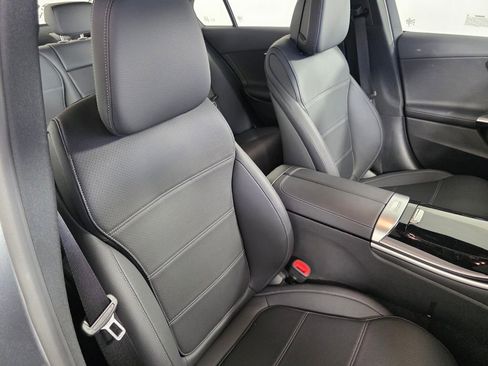 Certified 2025 Mercedes-Benz C 300 Sedan image 28