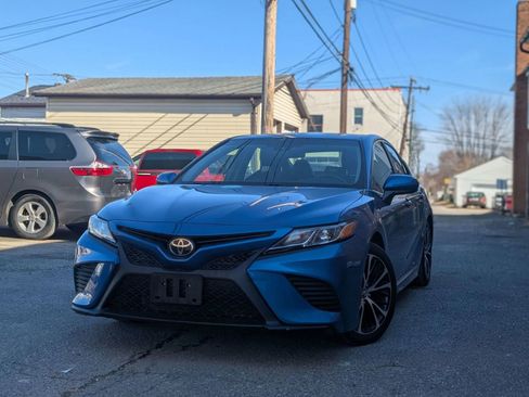 Used 2018 Toyota Camry SE image 12
