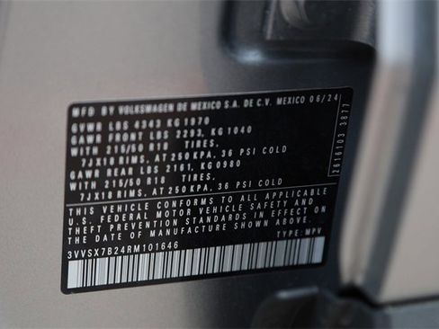 Certified 2024 Volkswagen Taos SE image 30