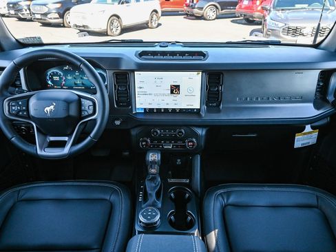 New 2025 Ford Bronco Badlands image 19