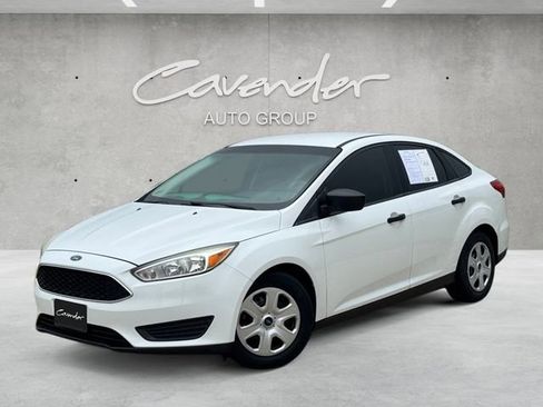 Used 2017 Ford Focus S FWD image 1