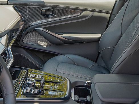 New 2025 Aston Martin DBX 707 image 27