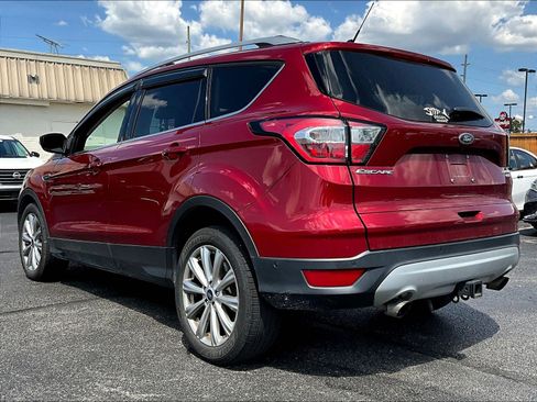 Used 2018 Ford Escape Titanium w/ Ford Safe & Smart Package FWD image 4