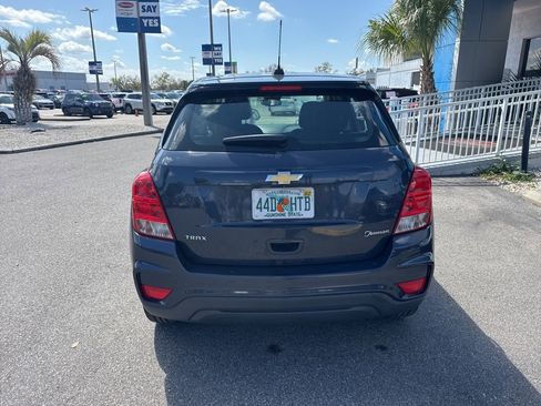 Used 2019 Chevrolet Trax LS image 12