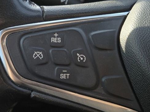 Certified 2019 Chevrolet Equinox LT image 11