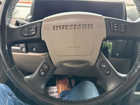 Used 2003 HUMMER H2 w/ Preferred Equipment Group image 13