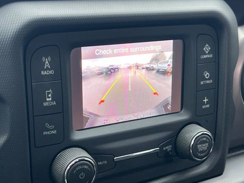 Used 2021 Jeep Gladiator Sport w/ Auxiliary Switch Group image 15