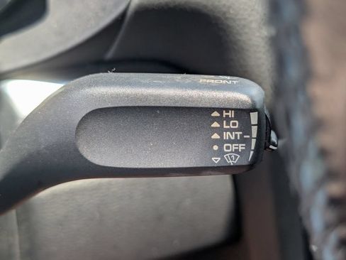 Used 2018 Porsche 718 Boxster RWD image 19