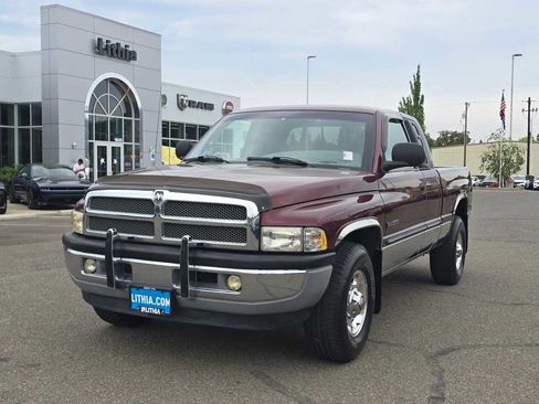 Used 2001 Dodge Ram 2500 Truck 2WD Quad Cab image 1