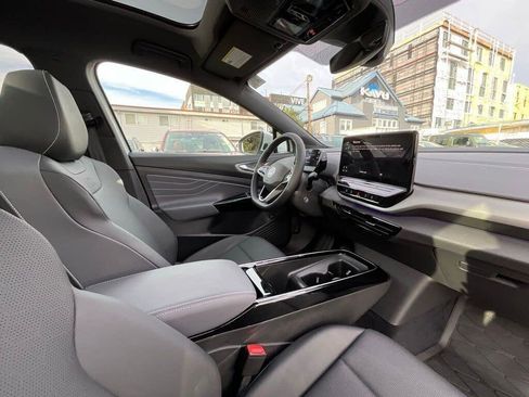 Used 2023 Volkswagen ID.4 Pro S image 18