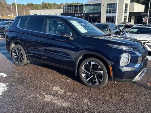 Used 2024 Mitsubishi Outlander SE image 24