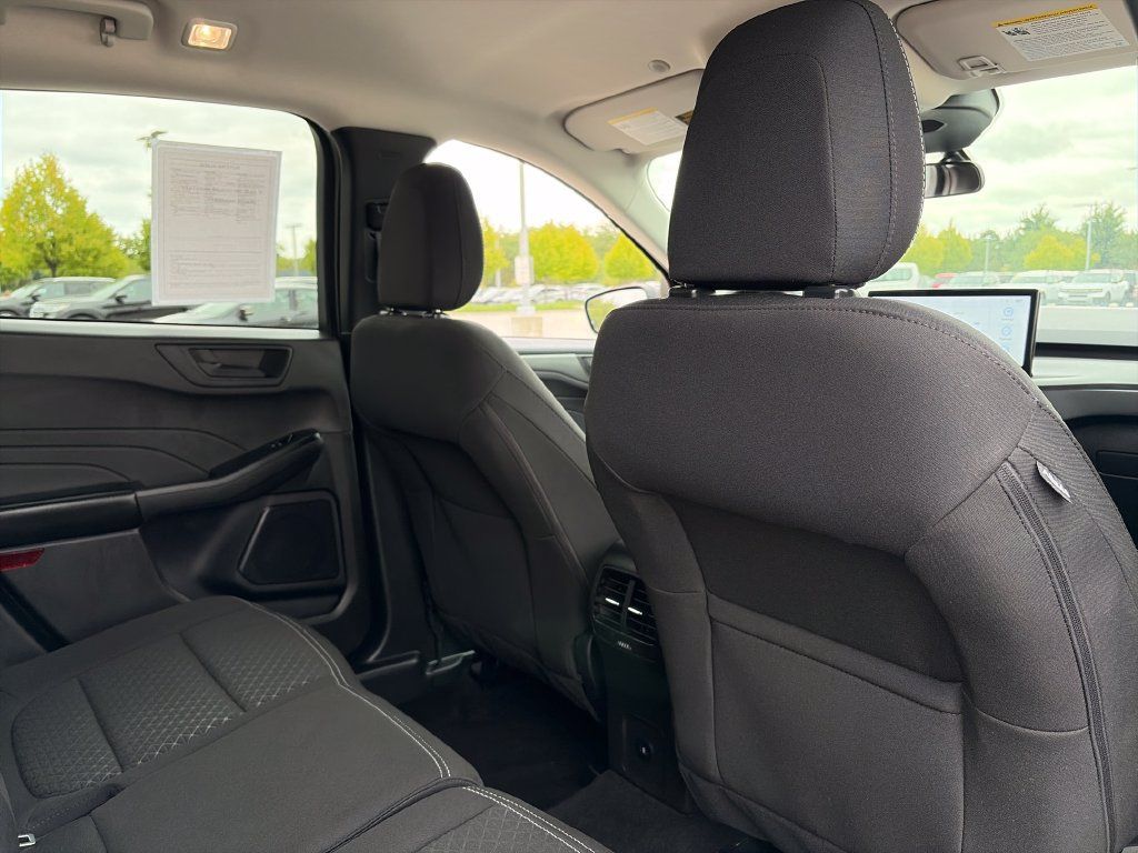 Used 2024 Ford Escape Active w/ Tech Pack #1 FWD image 30