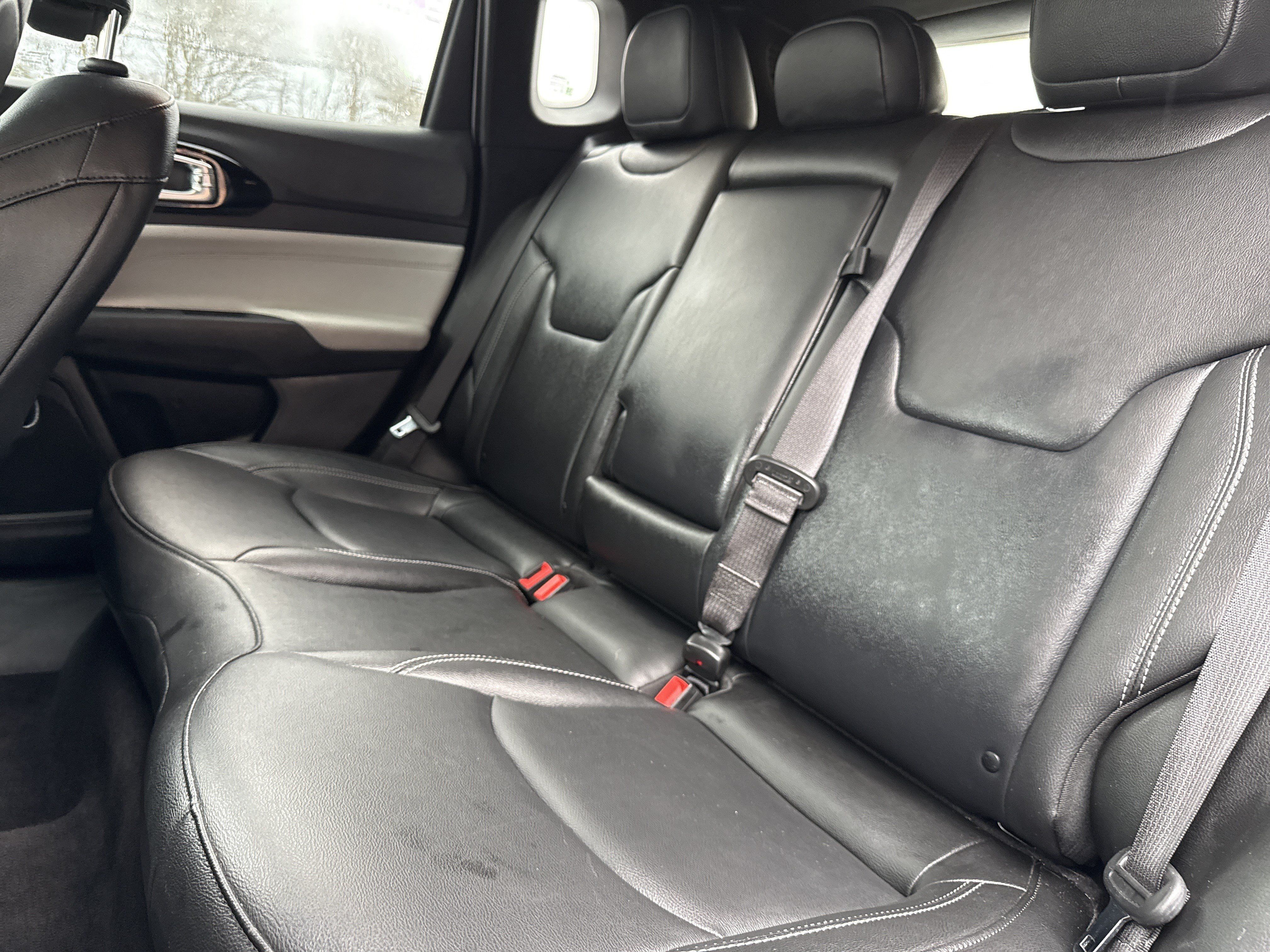 Used 2025 Jeep Compass Limited AWD/4WD image 13