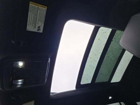 Used 2023 Cadillac XT6 Sport w/ Technology Package image 9