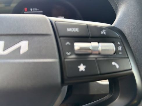 Used 2025 Kia K4 FWD image 20