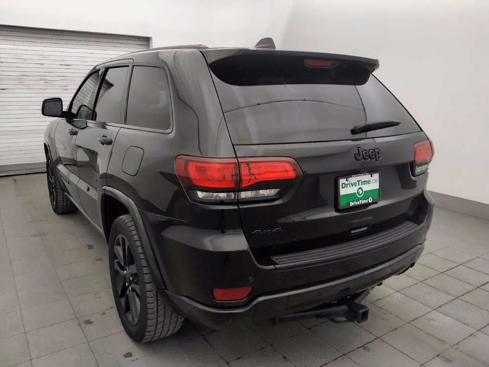 Used 2018 Jeep Grand Cherokee Altitude AWD/4WD image 5