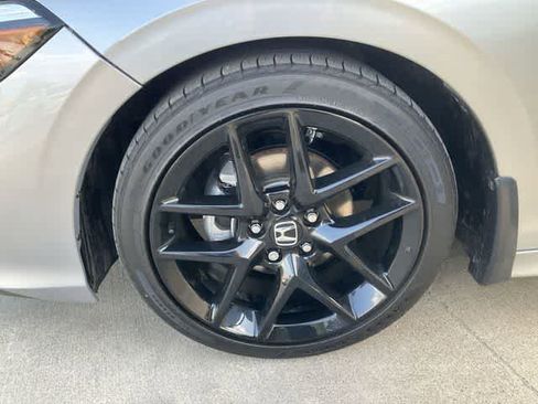 Used 2025 Honda Civic Sport image 11