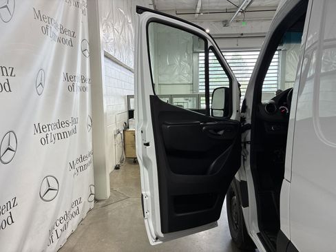 New 2025 Mercedes-Benz Sprinter 2500 image 6