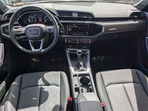 Used 2025 Audi Q3 2.0T Premium w/ Convenience Package image 16