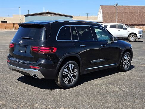 New 2025 Mercedes-Benz GLB 250 image 8