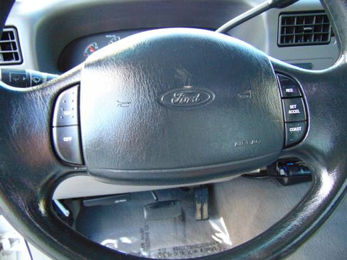 Used 2000 Ford F250 XLT image 20