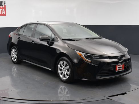 Used 2024 Toyota Corolla LE FWD image 6
