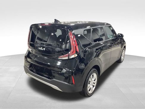 Certified 2023 Kia Soul LX image 6