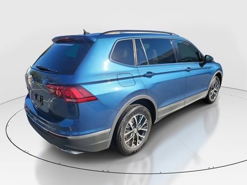 Certified 2020 Volkswagen Tiguan SE image 35