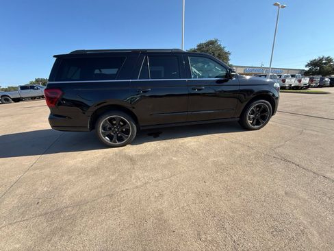 Used 2023 Ford Expedition Max Limited AWD/4WD image 8