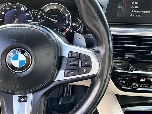 Used 2018 BMW M550i xDrive image 12
