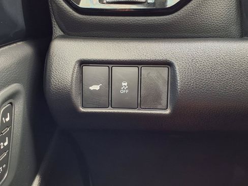 Certified 2025 Honda Pilot Touring image 9