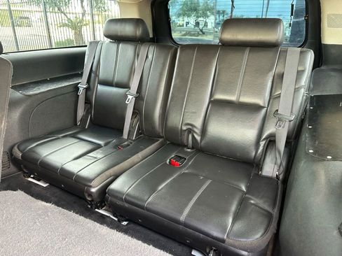 Used 2010 Chevrolet Suburban 2500 w/ Skid Plate Package image 15