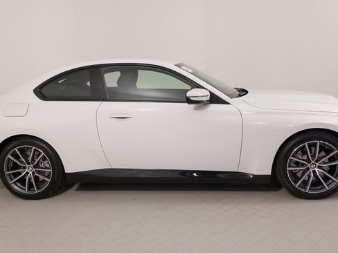 Used 2023 BMW 230i xDrive Coupe image 9