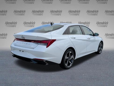Used 2021 Hyundai Elantra SEL w/ Convenience + Premium Package FWD image 7